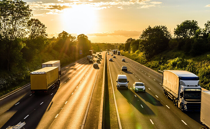 Nowe ograniczenia prędkości na autostradzie do 50mph w UK